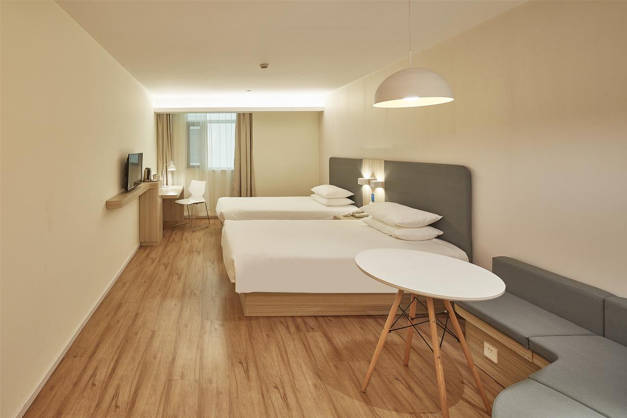 Hanting Hotel Shanghai Chunsha Jinhui Plaza Exterior foto