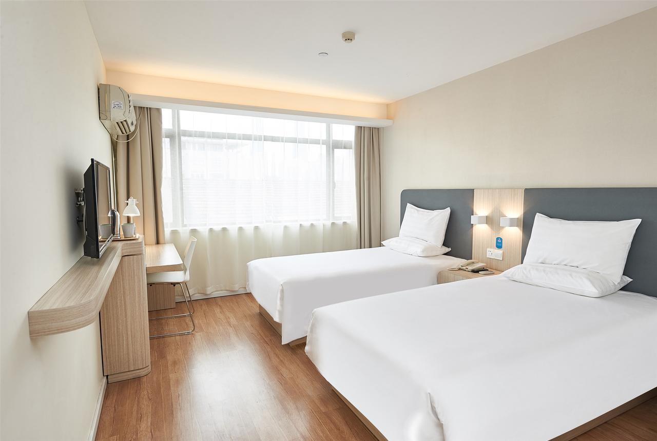 Hanting Hotel Shanghai Chunsha Jinhui Plaza Exterior foto